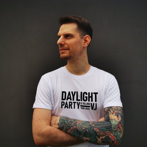 Men´s T-shirt VJ MAFIA - design Daylight Party, white